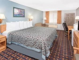 Days Inn By Wyndham Farmer City Exterior photo
